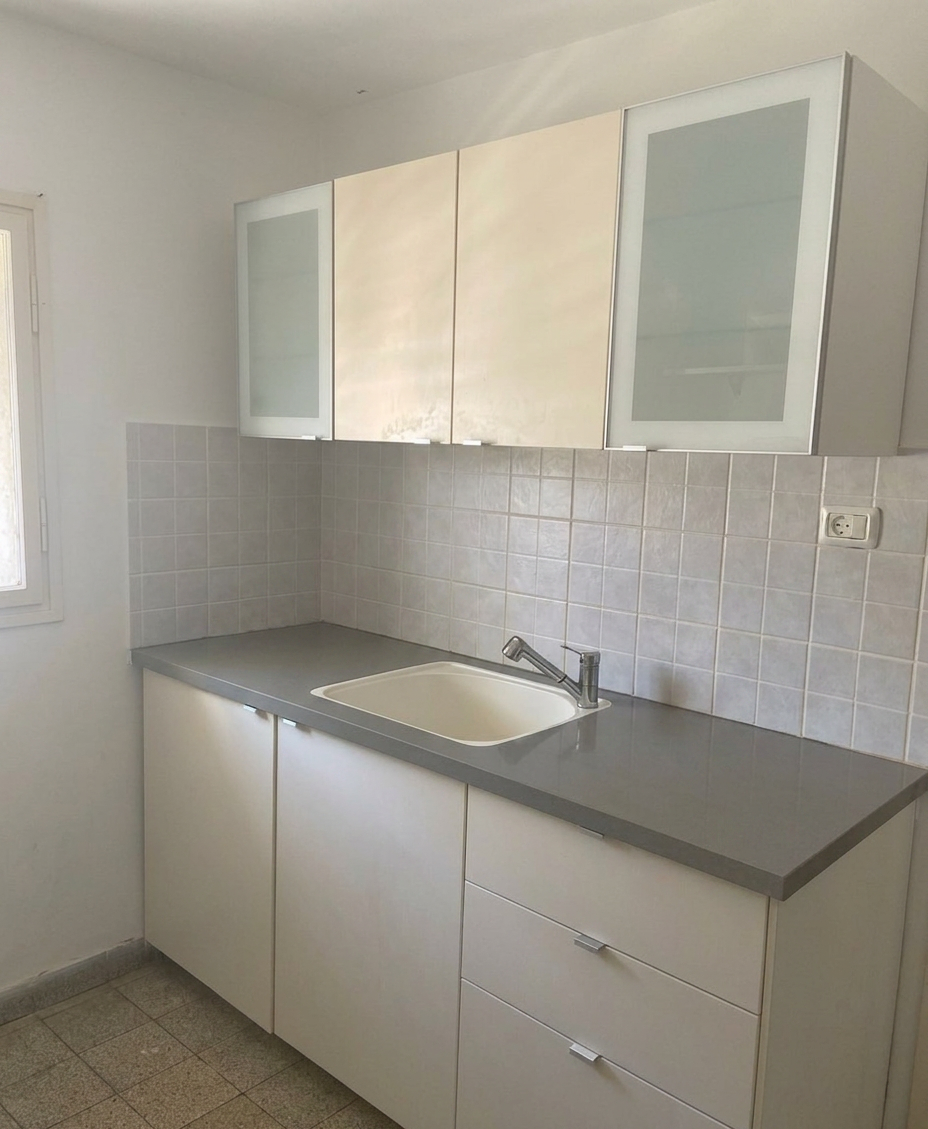 3 room apartment for rent on Shprinzak 4 Kiryat Yam